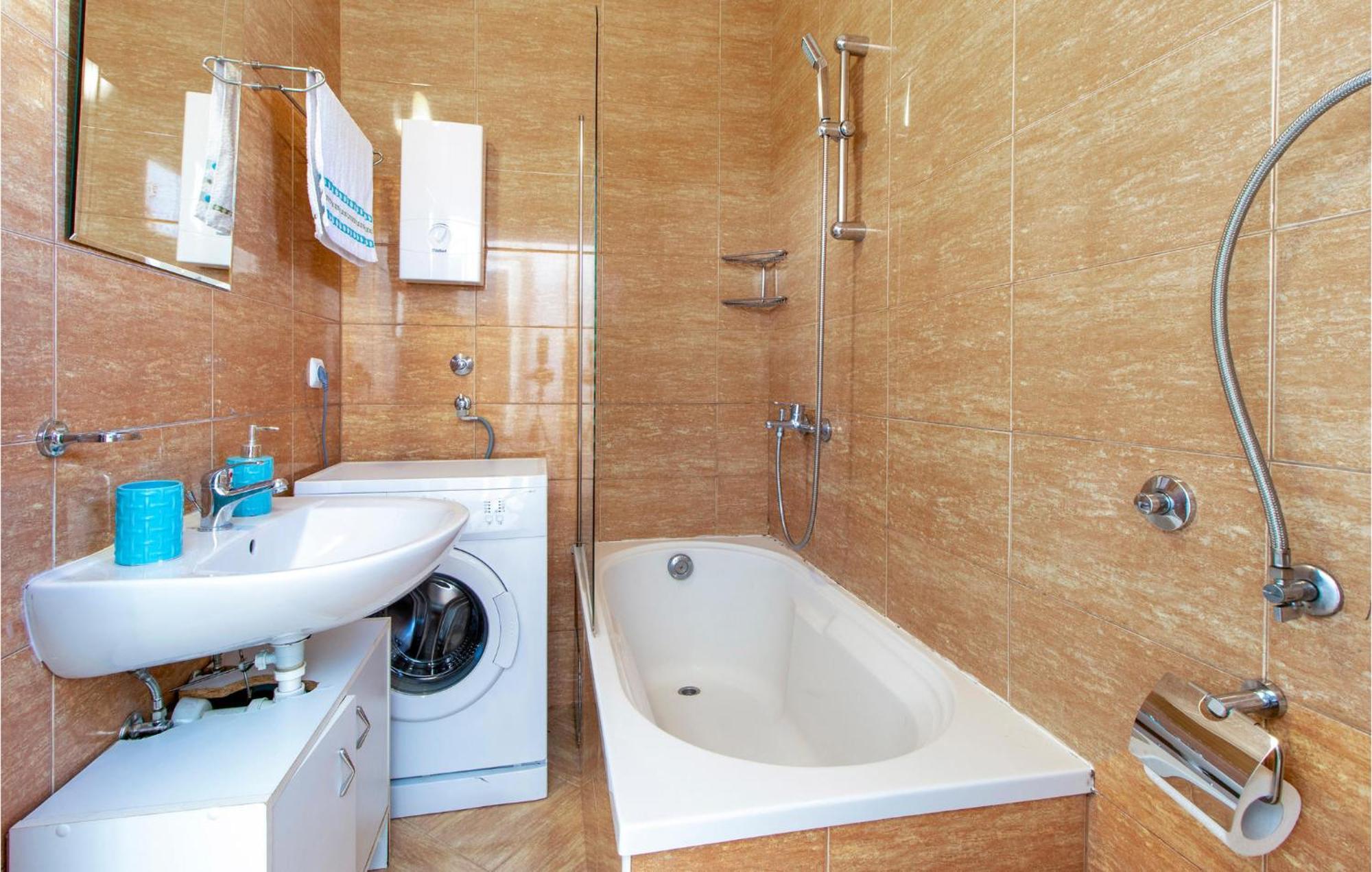 Stunning Apartment In Dramalj With House Sea View Экстерьер фото