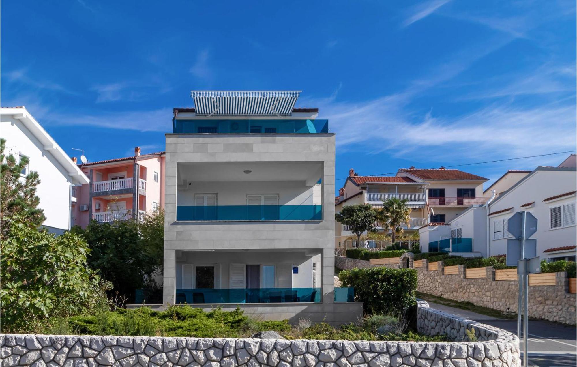 Stunning Apartment In Dramalj With House Sea View Экстерьер фото